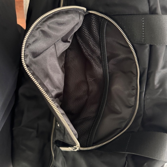 Lululemon Athletica City Adventurer Duffle Bag w/Shoe Compartment - Picture 5 of 7